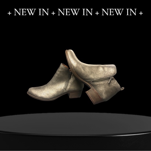 Lucky Brand Basel Metallic Gray Silver Western Ankle Boots - Picture 1 of 6